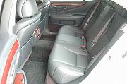 2006年　レクサス　LS460　バージョンSIパッケージ(写真)