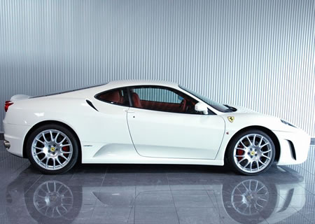 2006年　フェラーリ　F430(写真)