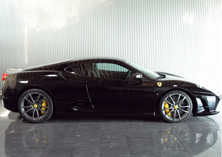 2009年　フェラーリF430スクーデリア(写真)