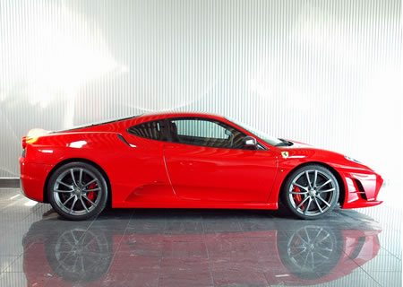 2009年　フェラーリF430スクーデリア(写真)