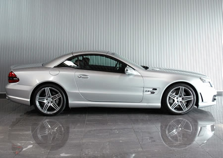 2009年　AMG　SL63(写真)