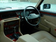 1993年　ダイムラーダブルシックス(写真)