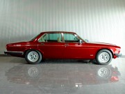 1993年　ダイムラーダブルシックス(写真)