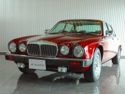 1993年　ダイムラーダブルシックス(写真)