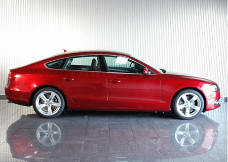 2011年　アウディA5スポーツバック2.0TFSI(写真)