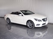 2013年　メルセデスベンツE250カブリオレ(写真)