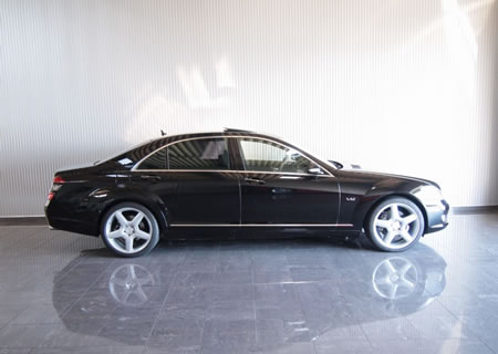2006年　メルセデスベンツS600ロング(写真)