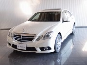 2011年　メルセデスベンツE550アバンギャルド(写真)