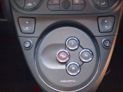 2012年　アバルト500C(写真)