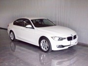 2012年　BMW328i(写真)