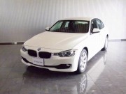 2012年　BMW328i(写真)
