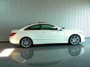 2010年　メルセデスベンツE350ク−ペ(写真)