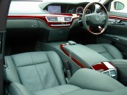 2006年　メルセデスベンツS500(写真)