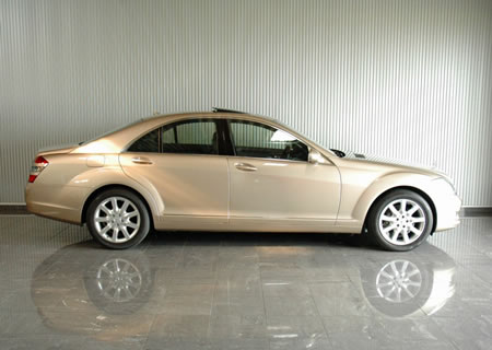 2006年　メルセデスベンツS500(写真)