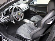 2012年　フェラーリ458イタリヤ(写真)