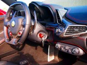 2012年 フェラーリ458スパイダー(写真)