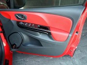 2014年　ルノールーテシアインテンス(写真)