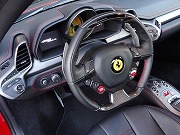 2011年 フェラーリ458イタリヤ(写真)