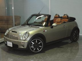 販売済み輸入車(写真)