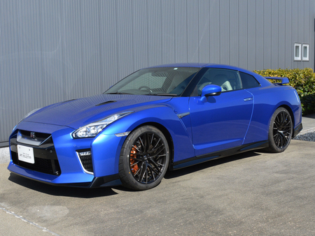 令和１年７月（2020年後期モデル）日産GTR(写真)
