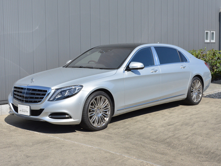 2017年メルセデスベンツS550マイバッハ(写真)
