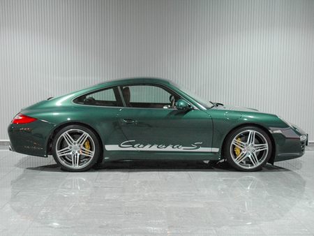 2009年 ポルシェ 911カレラS(写真)