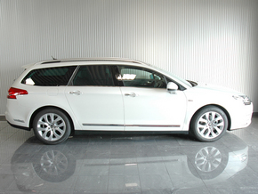 2015年 シトロエン C5ツアラー ファイナルエディション