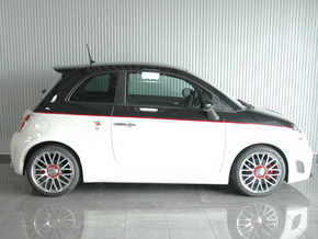 2015年 アバルト 595ツーリズモ