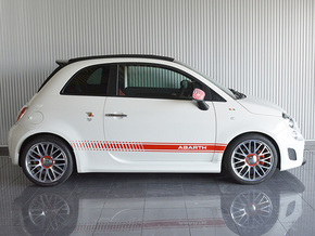 2016年 アバルト 595Cツーリズモ