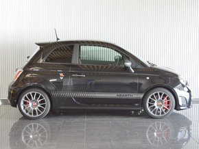 2016年 アバルト 595コンペテツォーネ