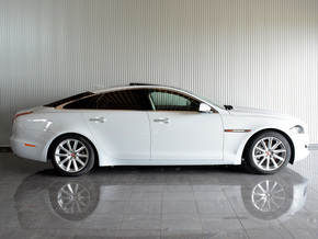 2017年 ジャガーXJプレミアムラグジュアリーロンドンタン