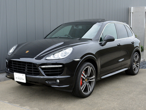 2013年 ポルシェ カイエンターボ