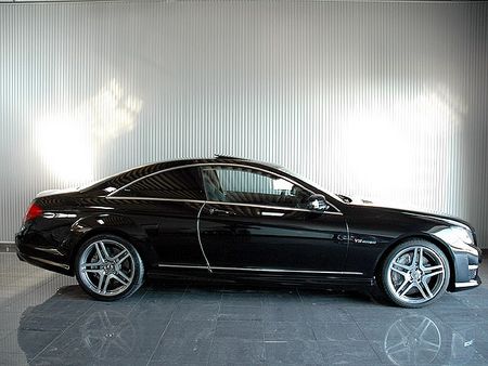 2012年 AMG CL63(写真)