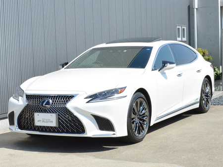 2017年 レクサス LS500h エグゼクティブ(写真)