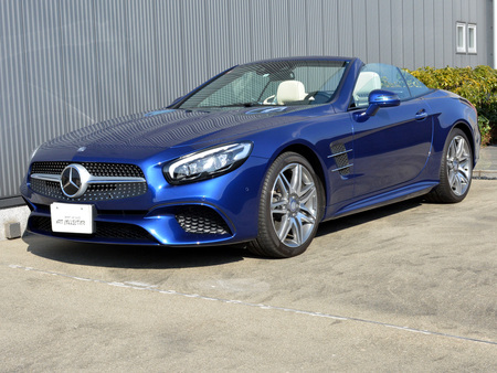 2016年メルセデスベンツ SL550(写真)